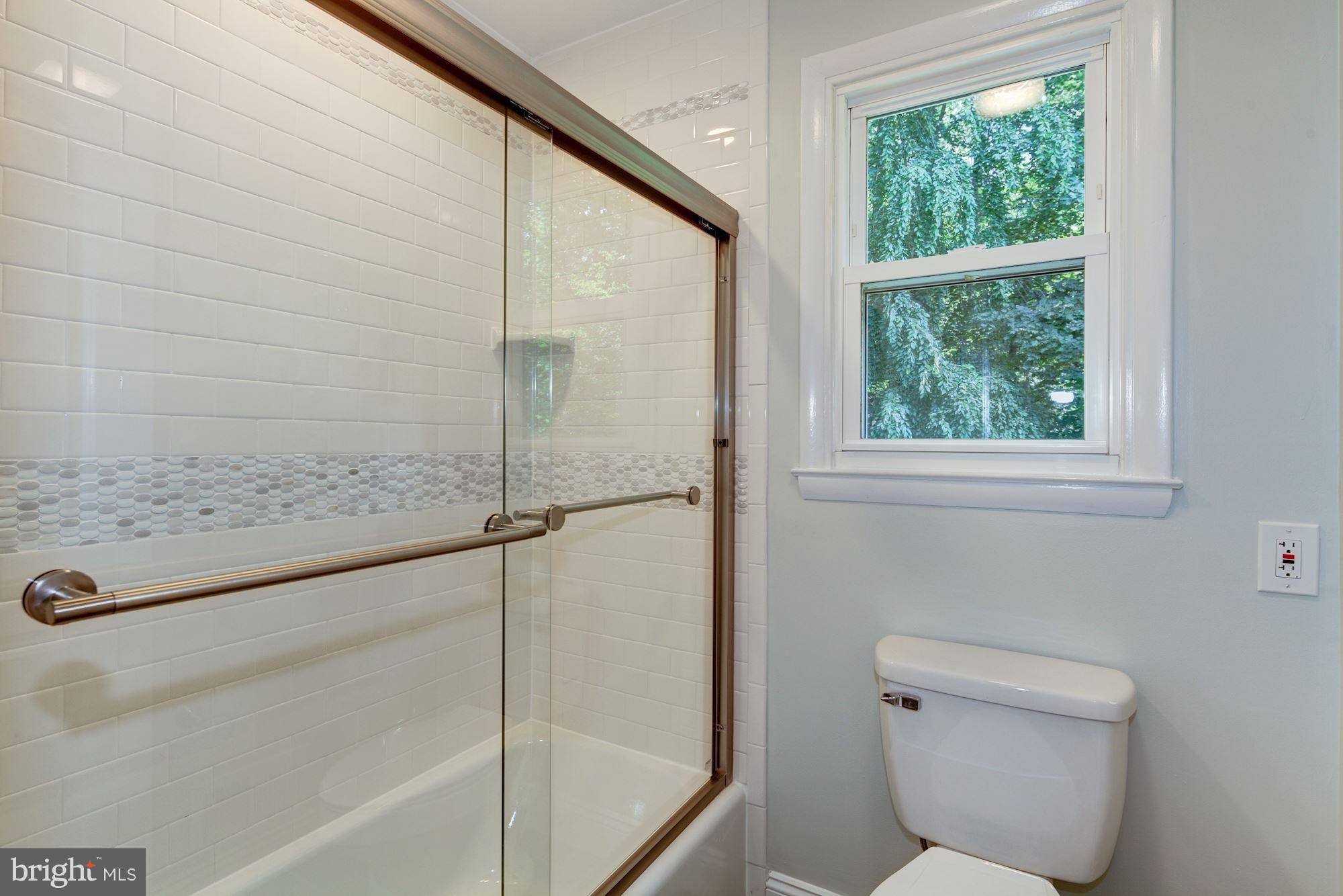 2209 Forest Ridge Road Lutherville-Timonium, MD 21093 - Photo 25 of 30 Hall bath