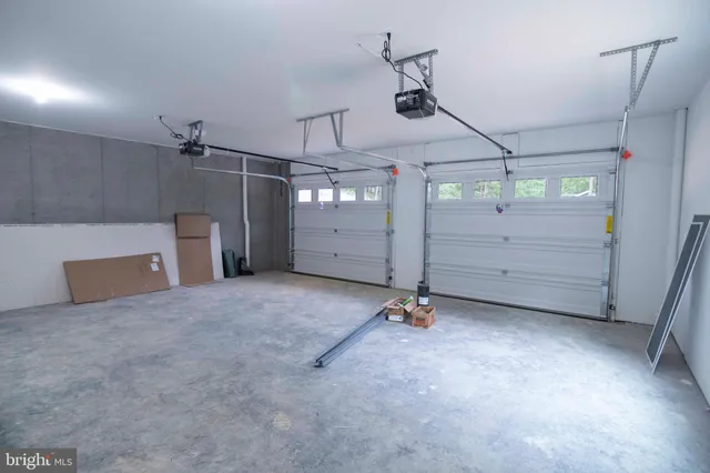 a view of a garage