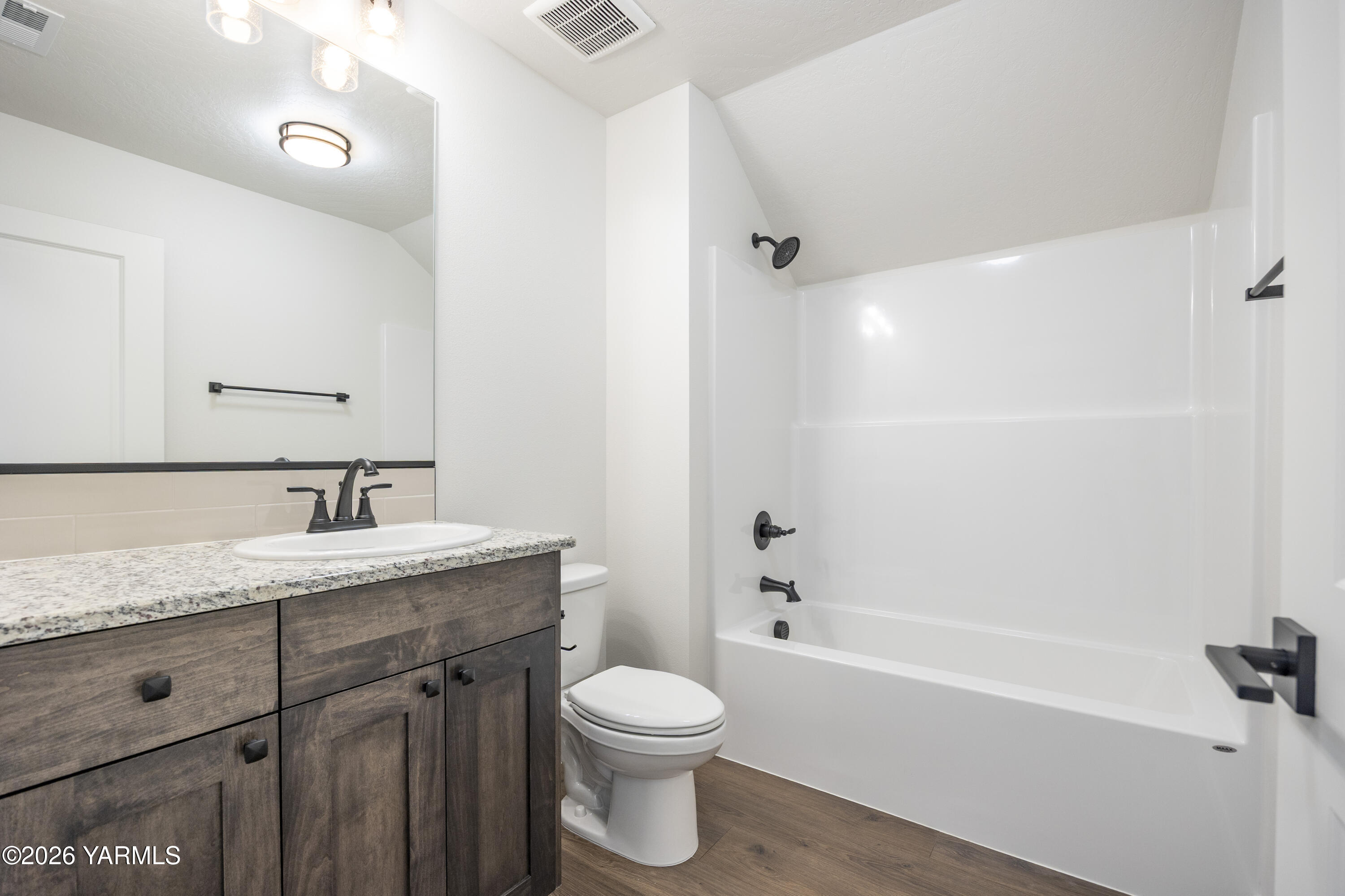 202 Packer Street Prosser, WA 99350 - Photo 13 of 24 235 Schrute Rd 10.22.25 6 copy