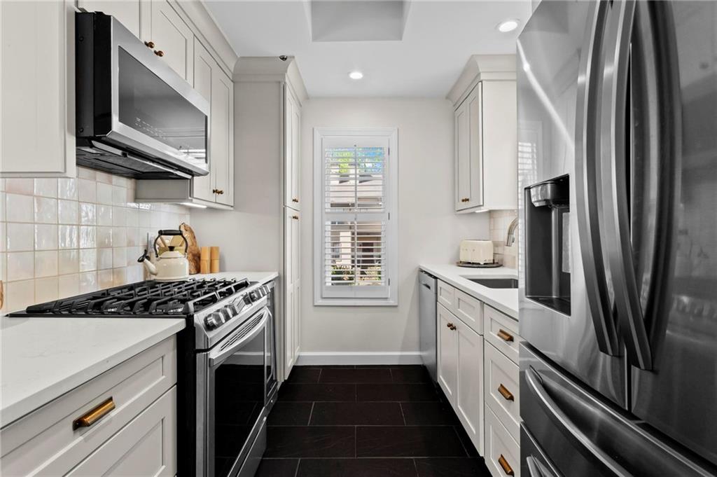 1331 Stillwood Chase Atlanta, GA 30306 - Photo 9 of 23