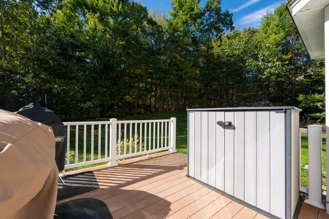 $799,900 | 22 Hobart Hill Road, Brookline, NH 03033