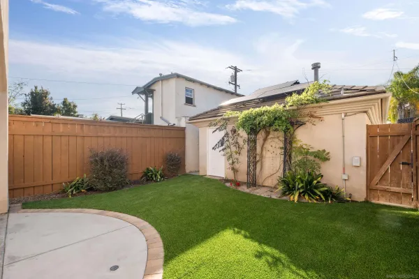 $2,995,000 | 438 H, Coronado, CA 92118