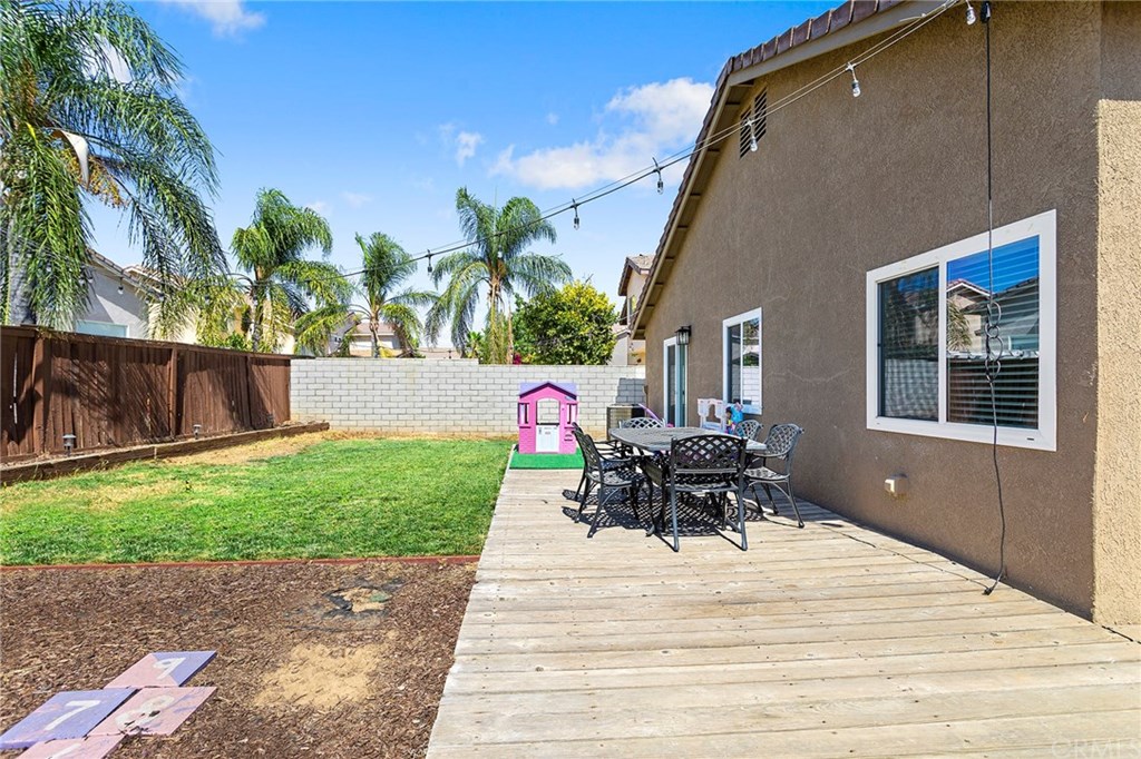 1304 Lilac Ridge Drive Perris, CA 92571 - Photo 21 of 24 Gallery Image 21