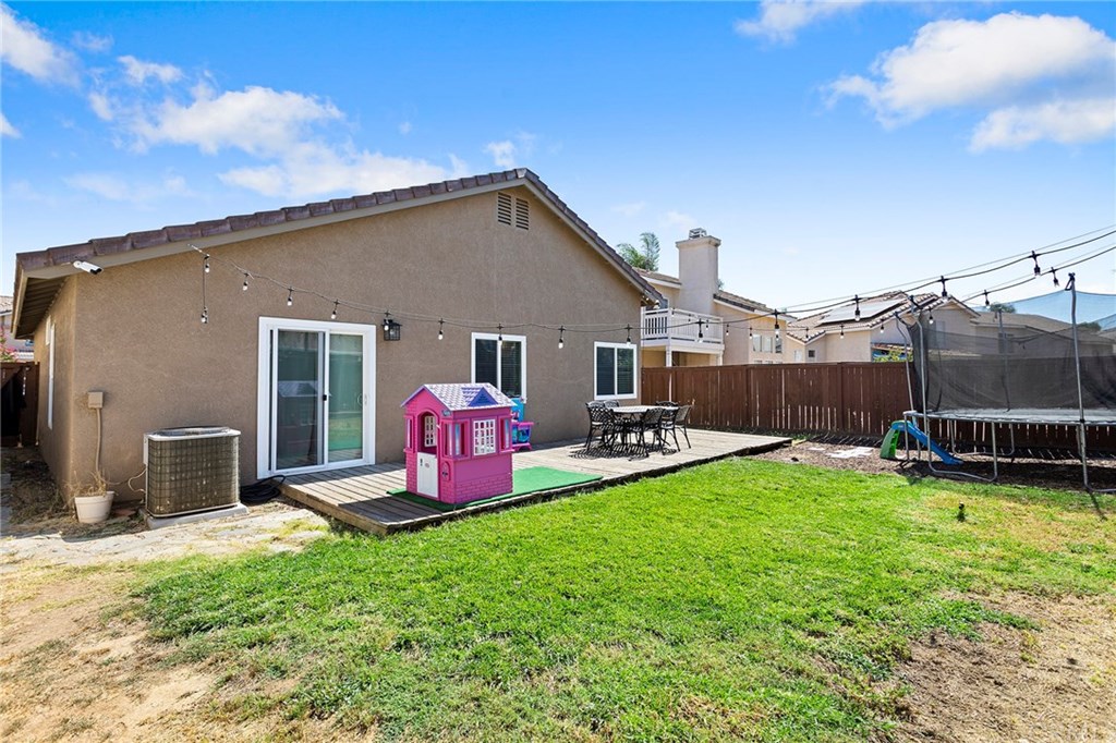 1304 Lilac Ridge Drive Perris, CA 92571 - Photo 23 of 24 Gallery Image 23
