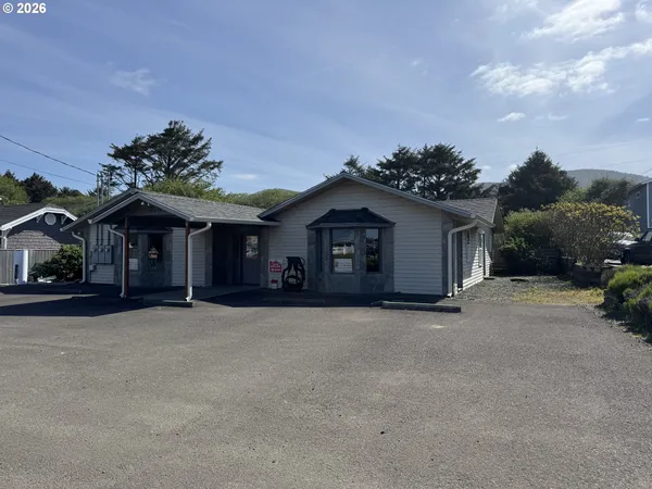 $389,000 | 316 North Highway 101, Rockaway Beach, OR 97136