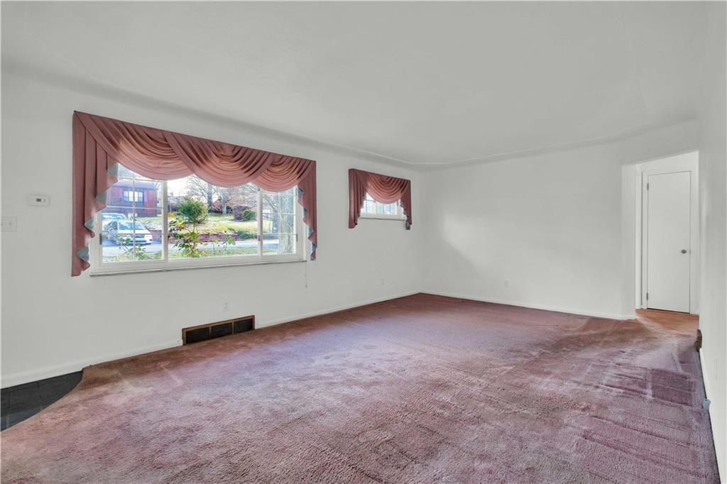 215 McClure Road Cheswick, PA 15024 - Photo 3 of 22 Gallery Image 3