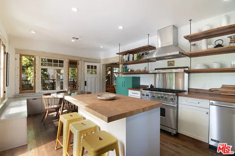 $1,550,000 | 1130 Electric Avenue, Venice, CA 90291