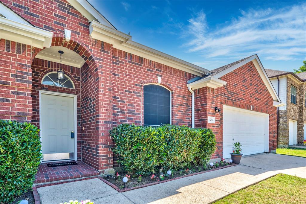 1534 Vista Ridge Drive Forney, TX 75126 - Photo 2 of 40