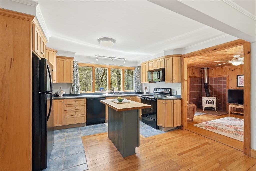 571 West Pelham Road Shutesbury, MA 01072 - Photo 13 of 42 Gallery Image 13