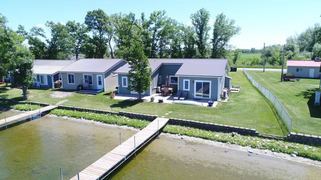 $618,000 | 27096 Little Floyd Lake Road, Detroit Lakes, MN 56501