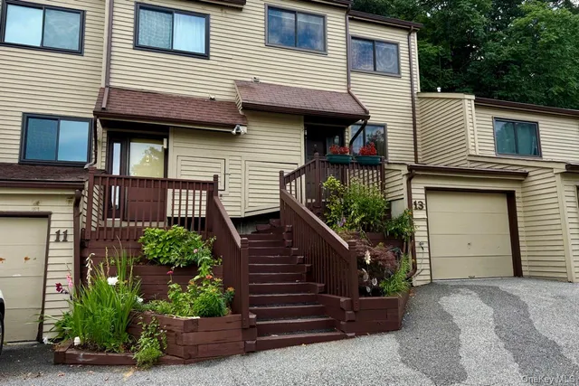 $435,000 | 13 Butternut Court, Highland Mills, NY 10930