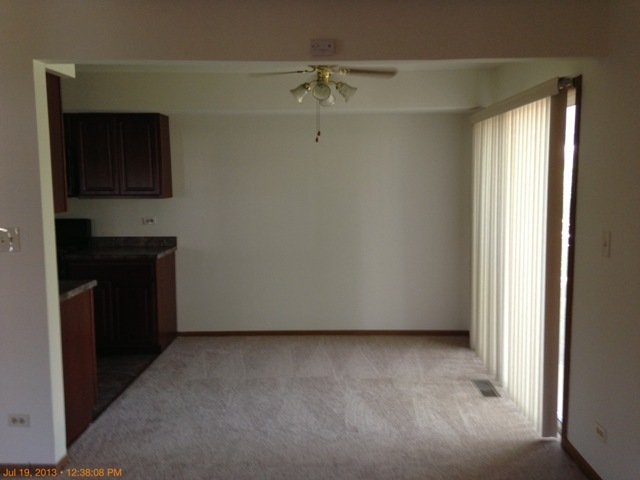 219 Teak Lane Streamwood, IL 60107 - Photo 3 of 6