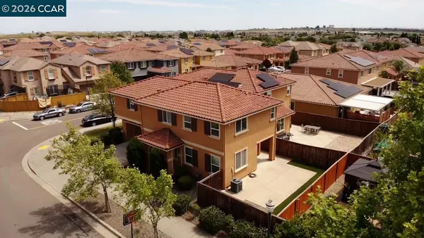 $635,000 | 2459 Chuck Hammond Drive, Fairfield, CA 94533