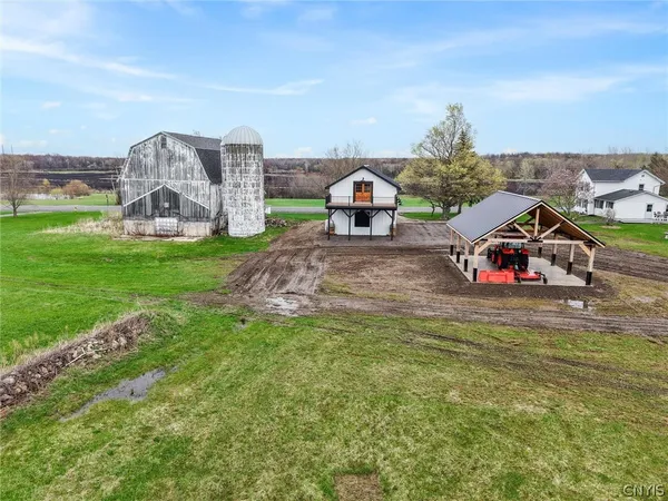 $714,900 | 7852 Highway 104, Oswego, NY 13126