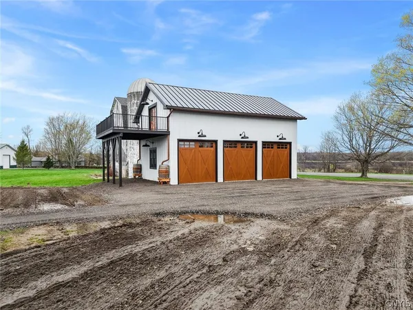 $714,900 | 7852 Highway 104, Oswego, NY 13126