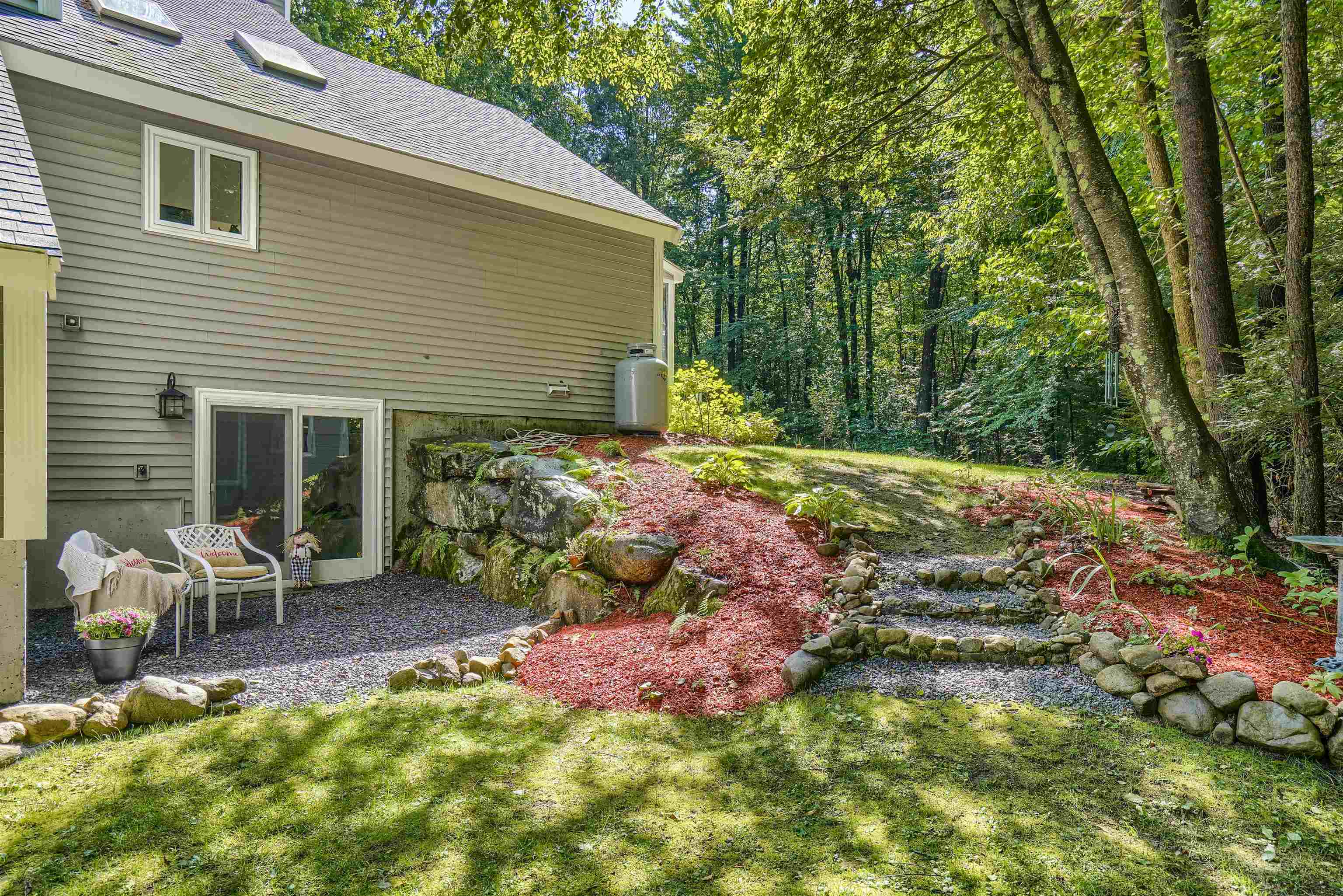 43 Checkerberry Road Hampstead, NH 03826 - Photo 4 of 40
