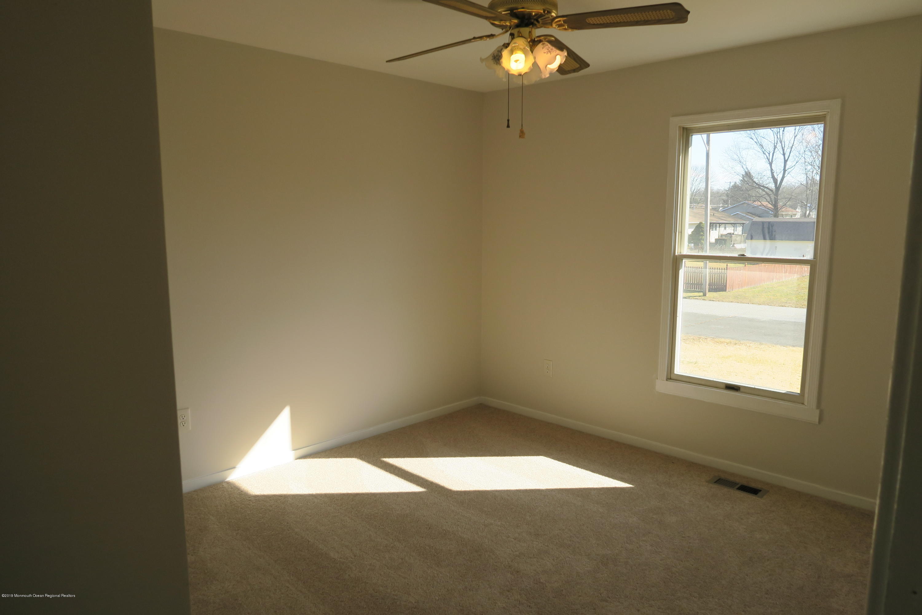 1 Donal Lane Cookstown, NJ 08511 - Photo 13 of 33 IMG_3408