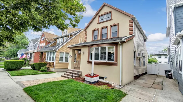 $960,000 | 171-11 Bagley Avenue | Flushing