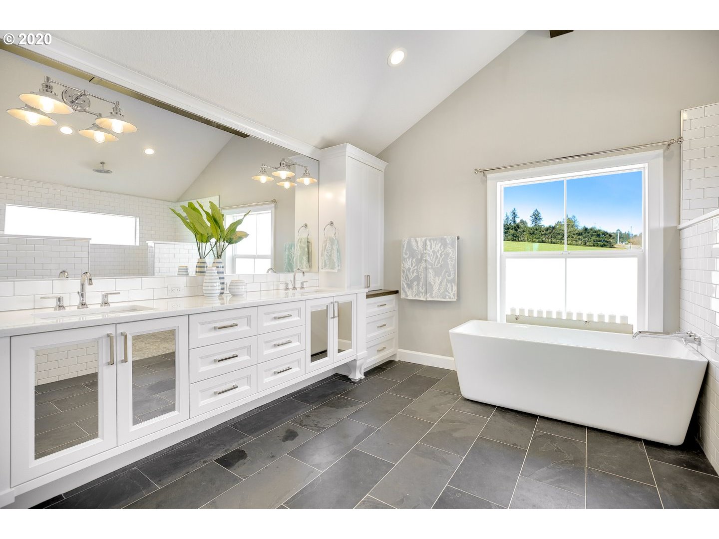 12255 Northeast Parrett Mountain Road Newberg, OR 97132 - Photo 12 of 32