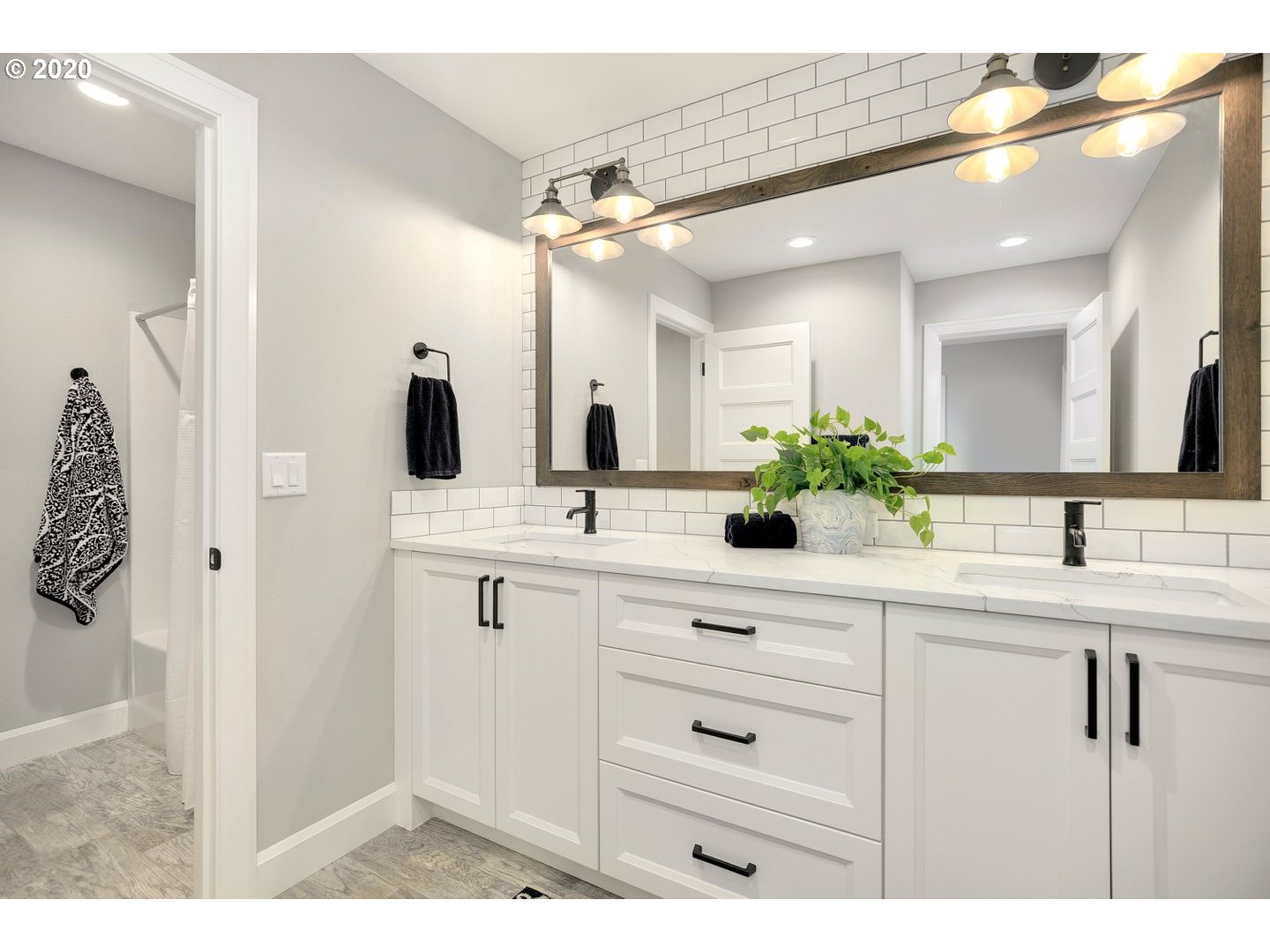 12255 Northeast Parrett Mountain Road Newberg, OR 97132 - Photo 16 of 32