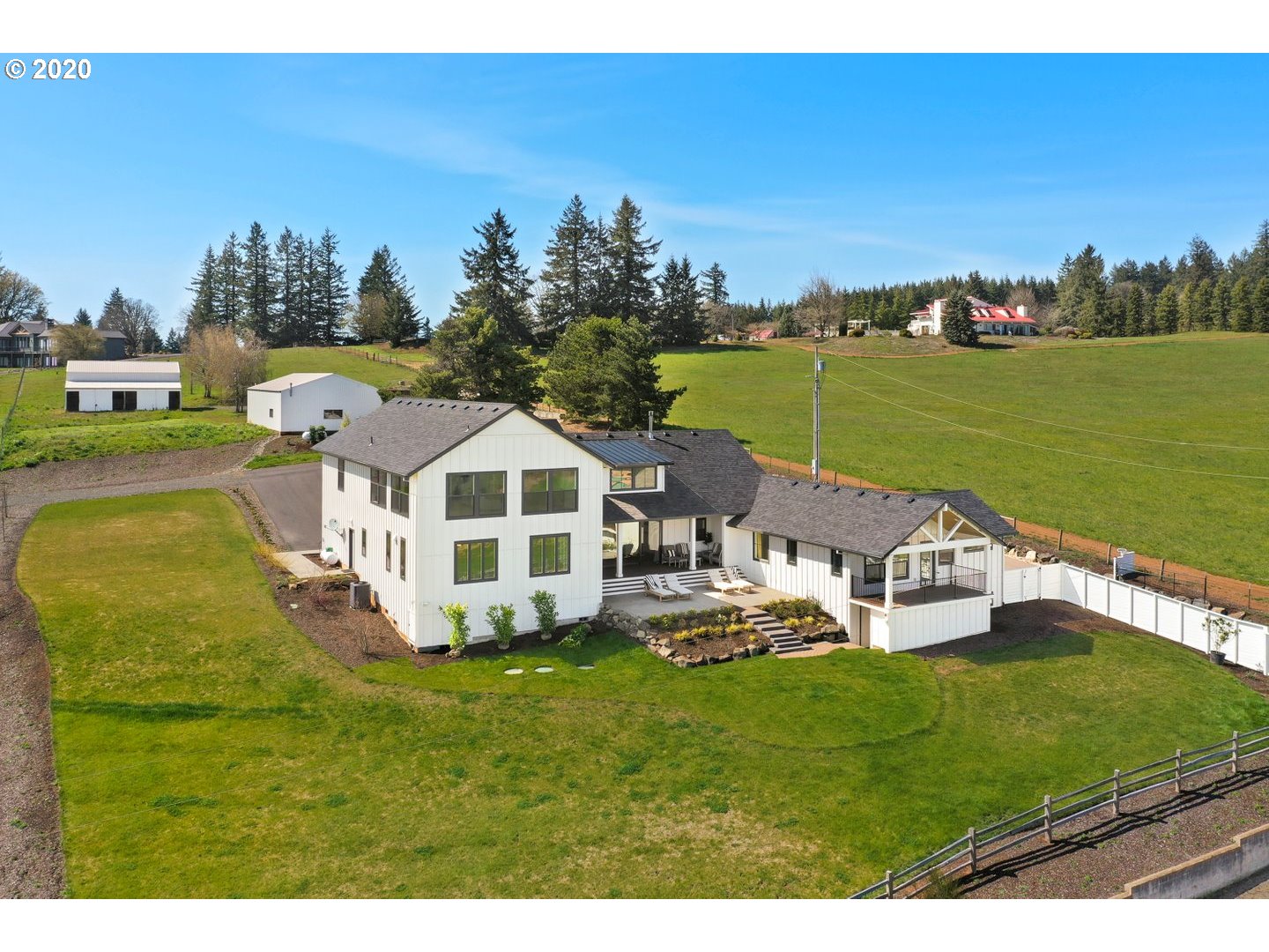 12255 Northeast Parrett Mountain Road Newberg, OR 97132 - Photo 29 of 32