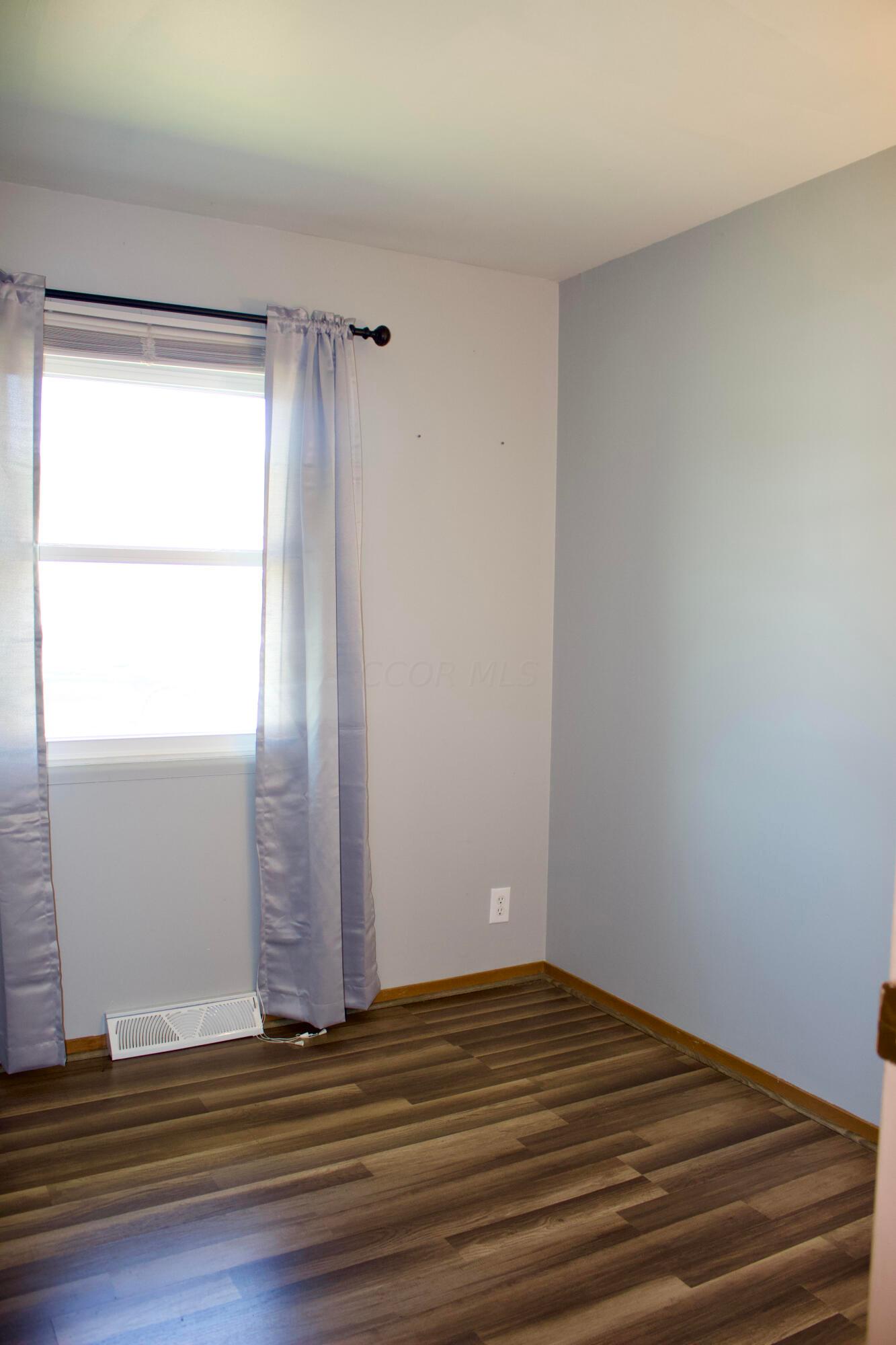 237 Walden Road Heath, OH 43056 - Photo 11 of 21 First Bedroom