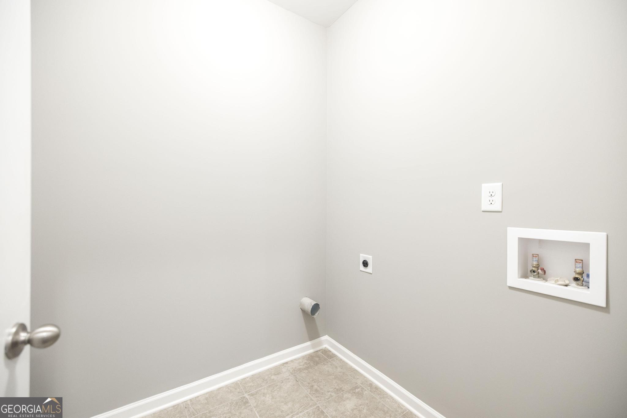 104 Goldenrod Trail Perry, GA 31069 - Photo 17 of 35 a view of a small space