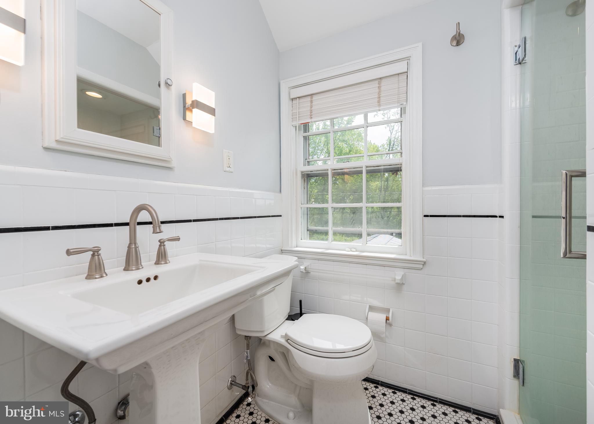309 Broadmoor Road Baltimore, MD 21212 - Photo 18 of 31