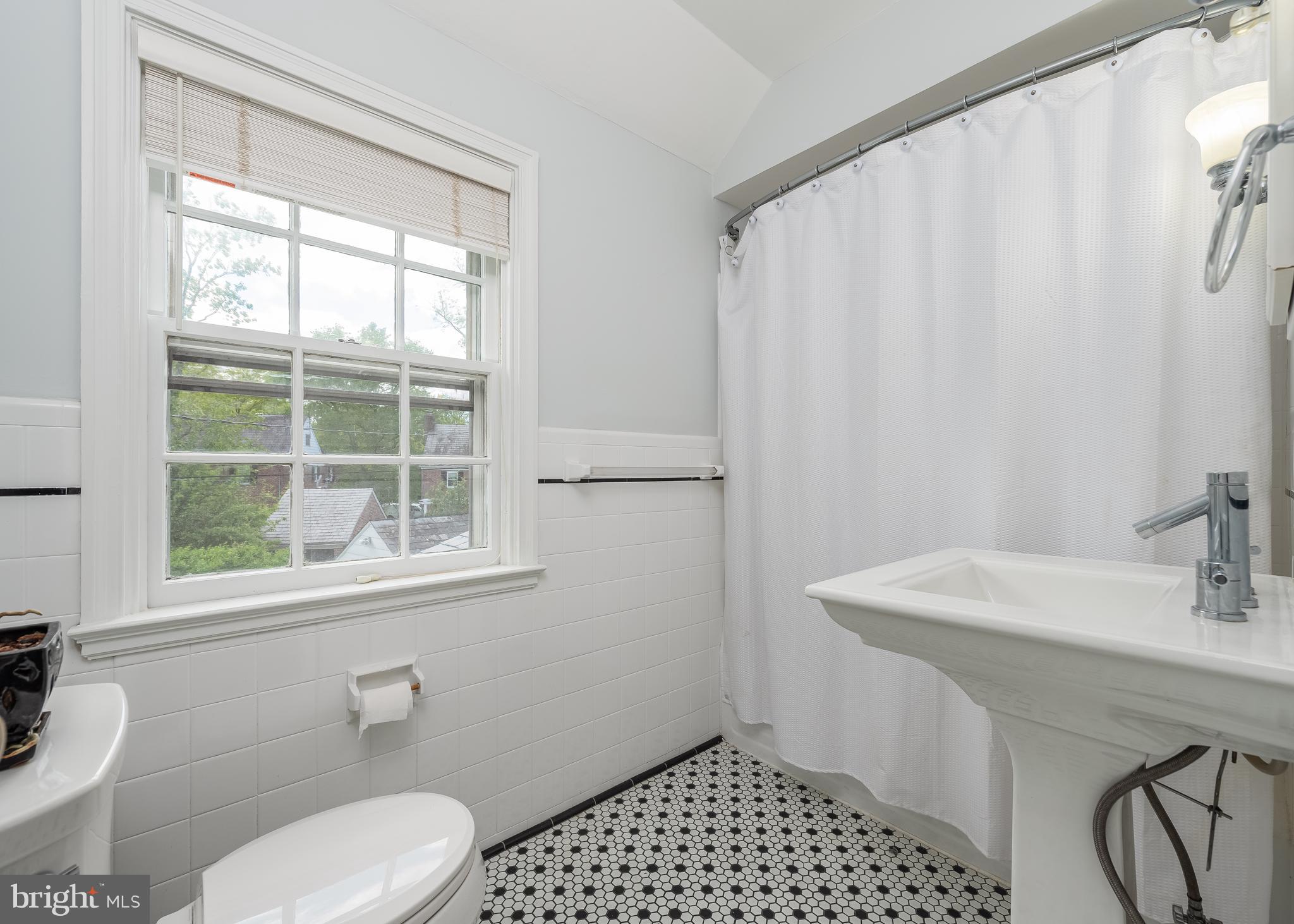 309 Broadmoor Road Baltimore, MD 21212 - Photo 21 of 31