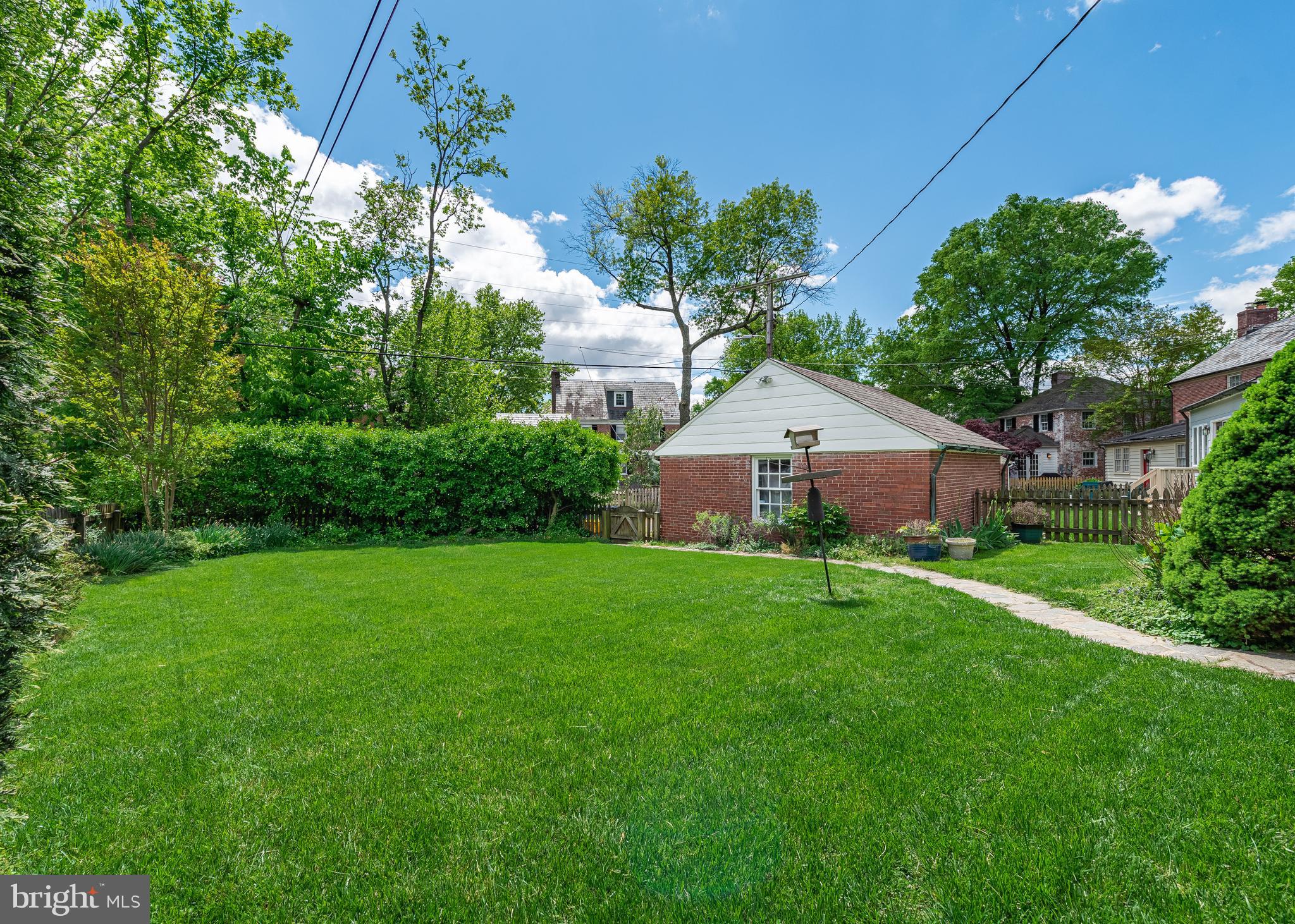 309 Broadmoor Road Baltimore, MD 21212 - Photo 29 of 31 Backyard with detached garage
