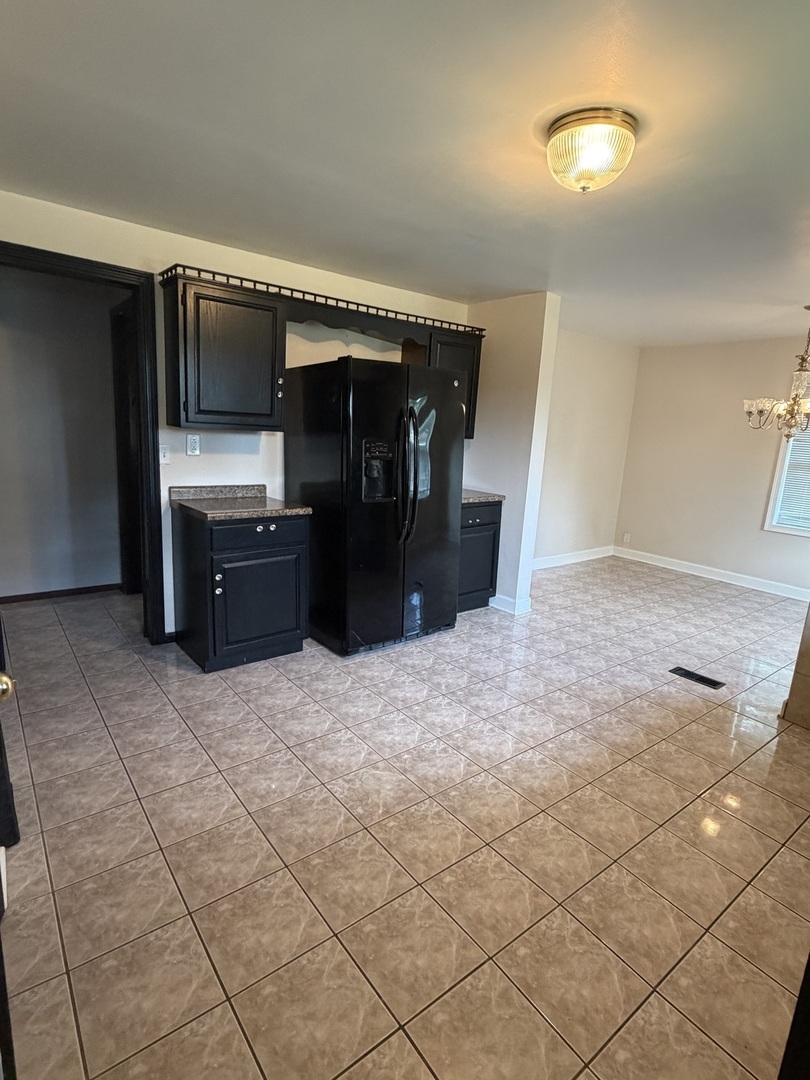 39 Leonard Street, Unit 1 Elgin, IL 60123 - Photo 16 of 17 Gallery Image 16