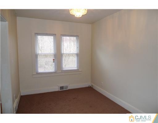 36 Farrington Road Old Bridge, NJ 07747 - Photo 8 of 12 Gallery Image 8
