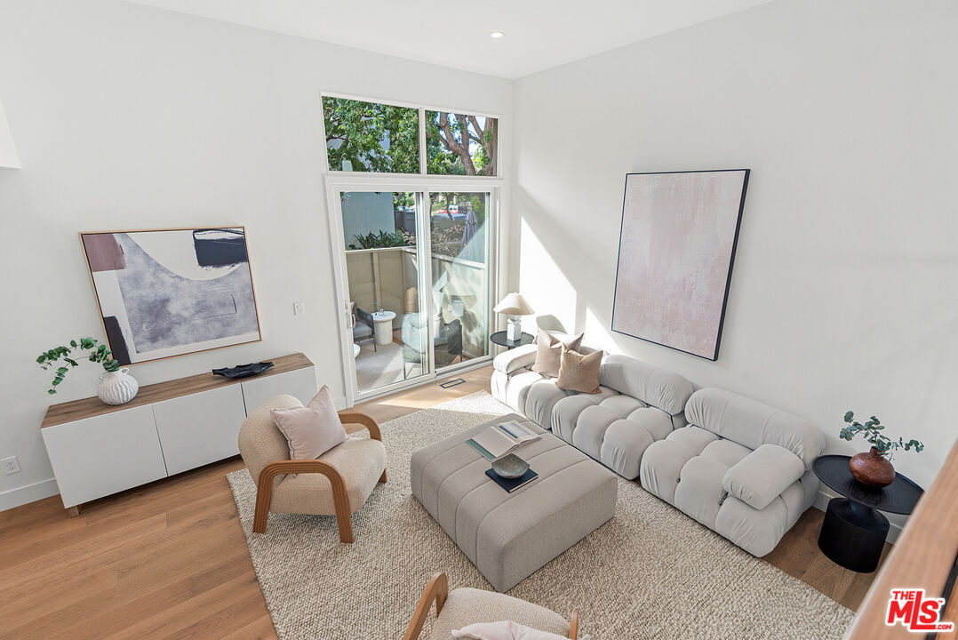 13234 Fiji Way, Unit B Marina del Rey, CA 90292 - Photo 11 of 54