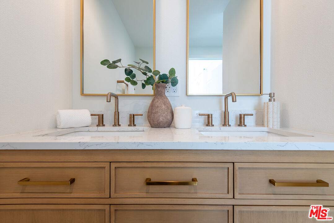 13234 Fiji Way, Unit B Marina del Rey, CA 90292 - Photo 30 of 54