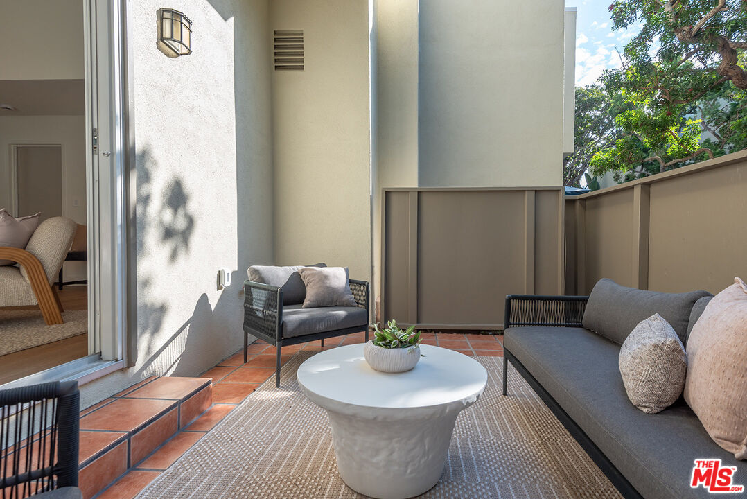 13234 Fiji Way, Unit B Marina del Rey, CA 90292 - Photo 5 of 54