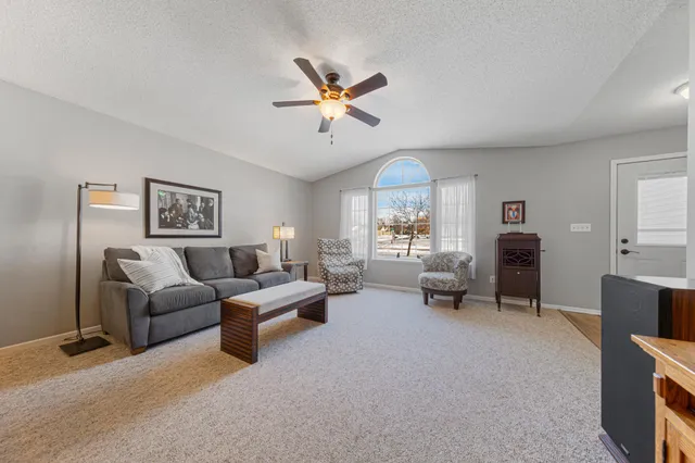 $274,999 | 1302 25th Avenue Northwest, Faribault, MN 55021