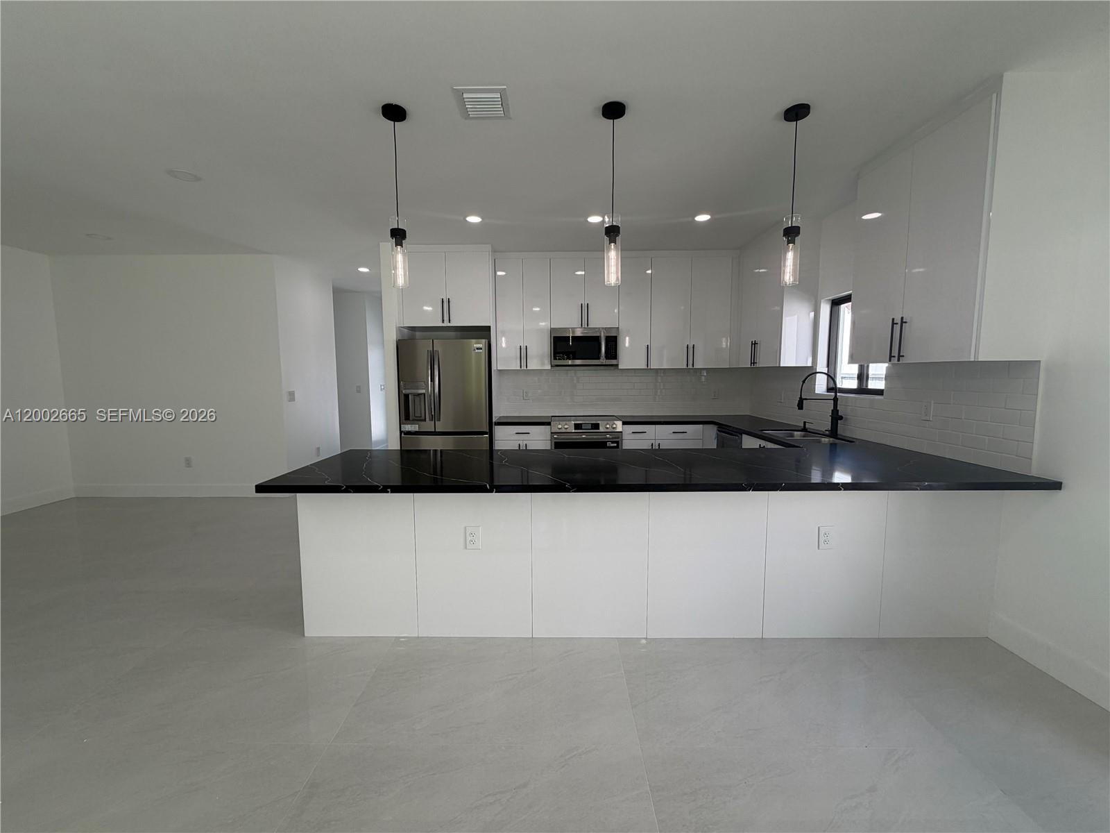 5550 Southwest 4th Street Miami, FL 33134 - Photo 12 of 30