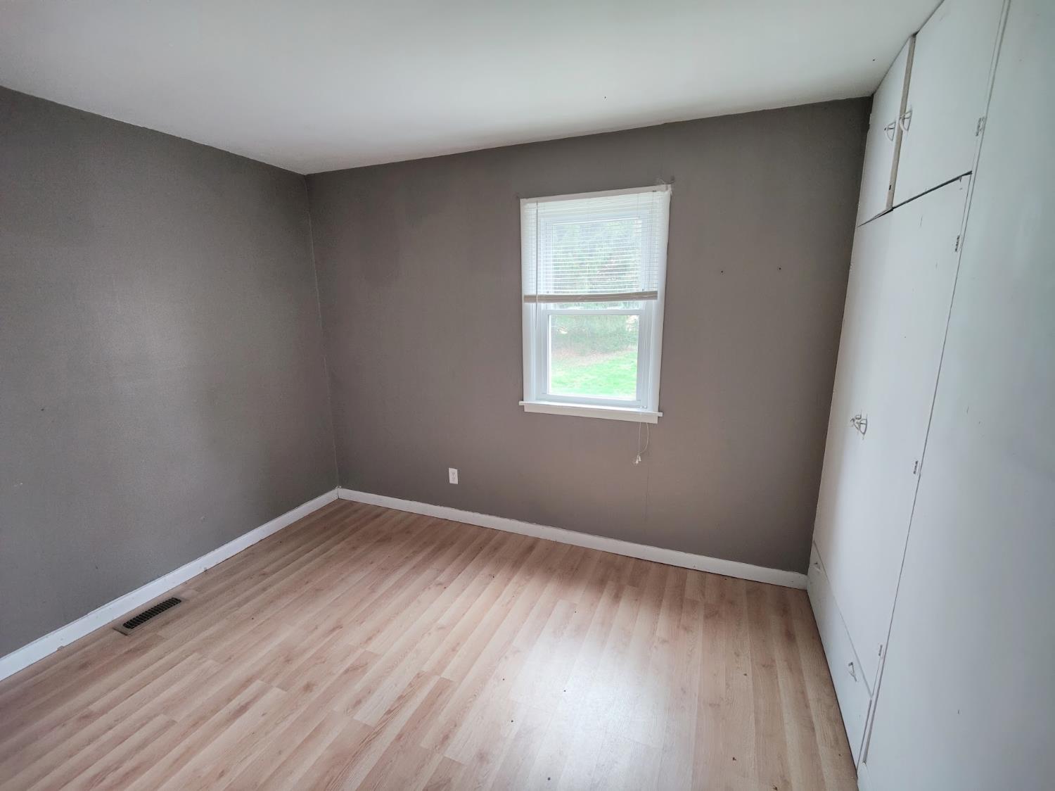 4204 Bath Road Brookville, IN 47012 - Photo 10 of 21