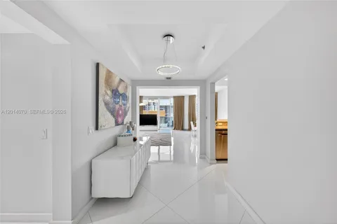 $1,895,000 | 2711 South Ocean Drive, Unit 1901, Hollywood, FL 33019