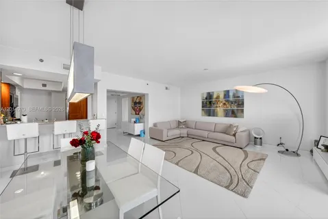 $1,895,000 | 2711 South Ocean Drive, Unit 1901, Hollywood, FL 33019