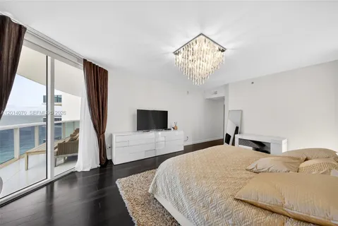 $1,895,000 | 2711 South Ocean Drive, Unit 1901, Hollywood, FL 33019