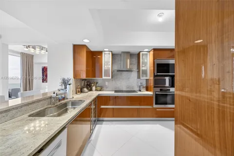 $1,895,000 | 2711 South Ocean Drive, Unit 1901, Hollywood, FL 33019