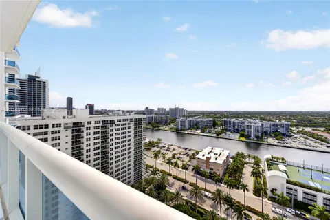 $1,895,000 | 2711 South Ocean Drive, Unit 1901, Hollywood, FL 33019