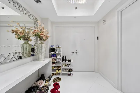 $1,895,000 | 2711 South Ocean Drive, Unit 1901, Hollywood, FL 33019