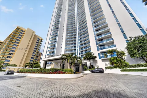 $1,895,000 | 2711 South Ocean Drive, Unit 1901, Hollywood, FL 33019