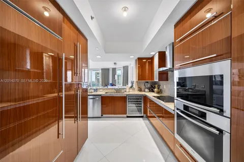$1,895,000 | 2711 South Ocean Drive, Unit 1901, Hollywood, FL 33019