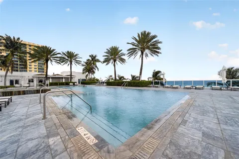 $1,895,000 | 2711 South Ocean Drive, Unit 1901, Hollywood, FL 33019
