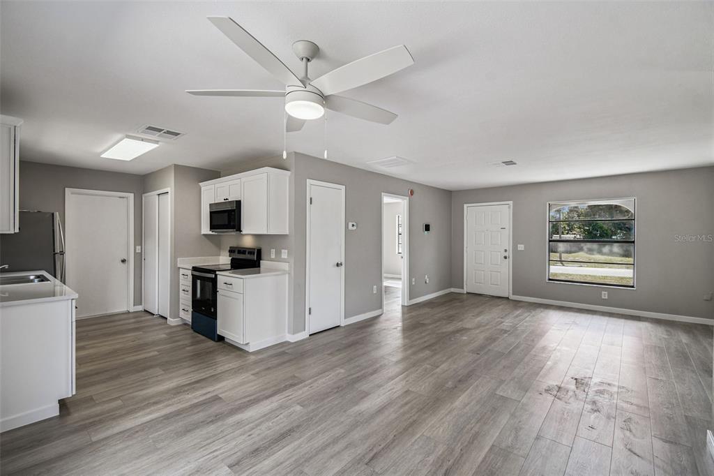 11127 Holbrook Street Spring Hill, FL 34609 - Photo 15 of 60