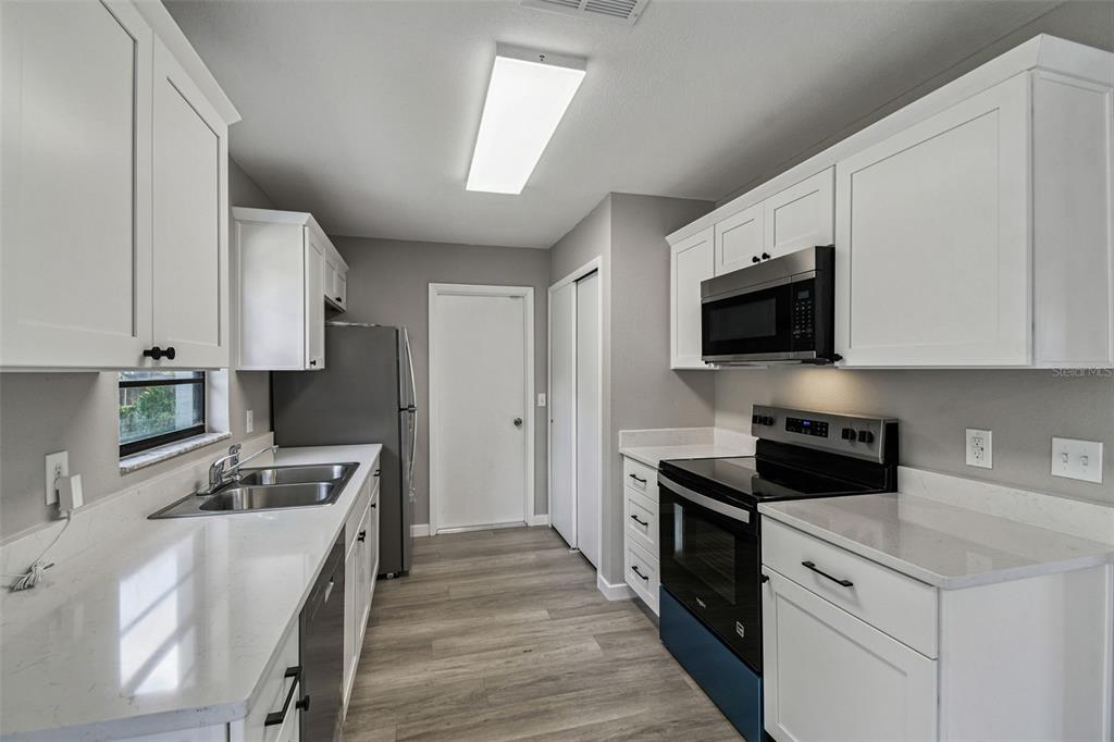 11127 Holbrook Street Spring Hill, FL 34609 - Photo 17 of 60