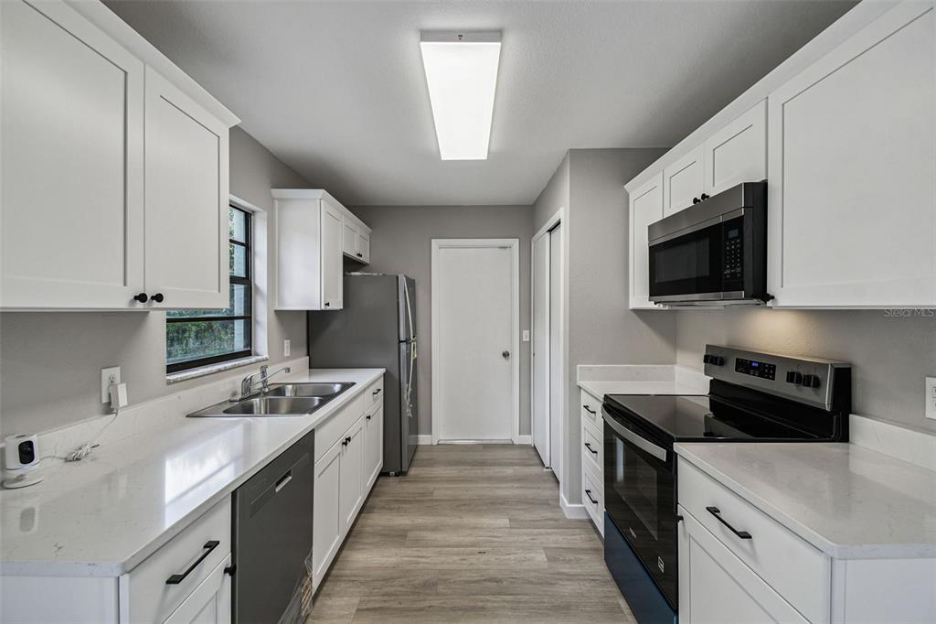 11127 Holbrook Street Spring Hill, FL 34609 - Photo 18 of 60